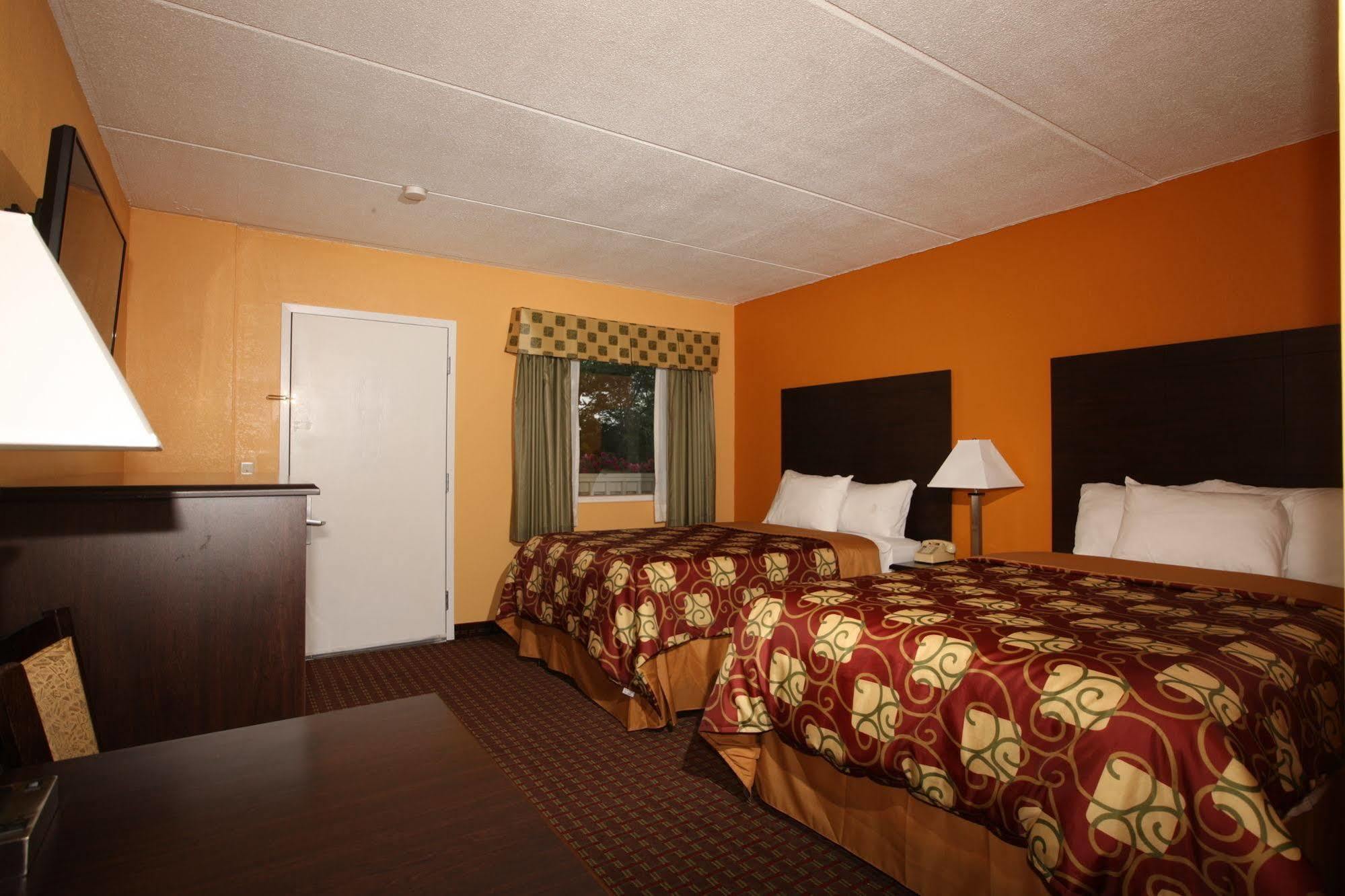 Blue Sky Inn Glens Falls-Saratoga-Lake George Eksteriør bilde